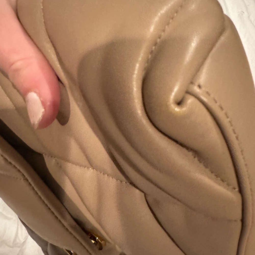 SALE!Authentic Yves Saint Laurent Quilted Shoulder Bag Gold LouLou puffer medium - Picture 8 of 12